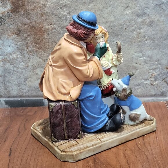 Aldon Carnival Clown Applying Make Up Resinite Sculpture 1988 - Picture 8 of 12